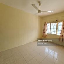 Enggang Apartment, Puchong, 650sf, 3rooms With Lift Nr Pavilion 2