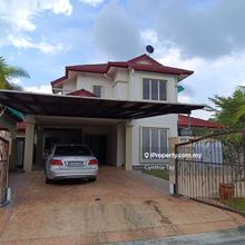 Beautiful with extra land double storey semi detached in Acacia, S2