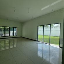 2 Storey Semi-D Corner with big land @ Damai Gayana