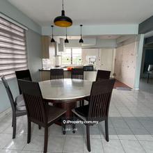Corner unit condo low rise for sell beside lrt usj 21 station furnish