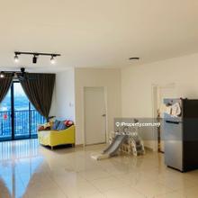 For sale: 3-bedroom unit with unblocked view