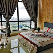 Fully Furnished,Well-lit Master Bedroom for Rent 