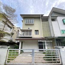 3 Storey Semi D Laman Residen