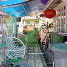 Taman jati, double storey end lot house for Sale