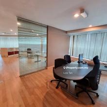 3.5 storeys Shop-office and Fully renovated 