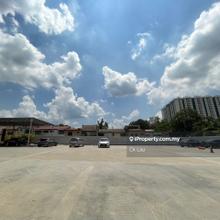 Commercial land facing main road at Bandar Sri Damansara For Rent