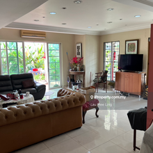 2-storey corner house with spacious side land in Taman Desa