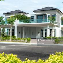 Super Big Semi D in Town