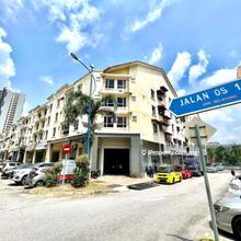 Corner Unit. One Selayang Shop Apartment, Selayang
