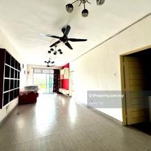 East Bay 3 Rooms Partial furnished - renovated