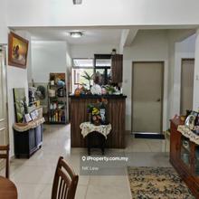 Second floor townhouse for Sale