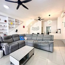 Rare Unit Sell Below Market Price. Fully Renovate. Good Condition Unit