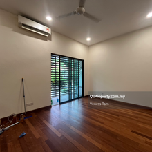 Gated guarded,newly refurbished,2 storey superlink,move in anytime