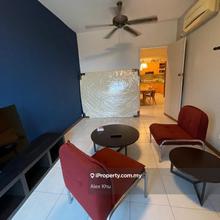 Molek Pine 1 Renovated Unit For Sale