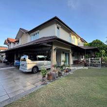 Corner double storey house equivalent to two houses for sale
