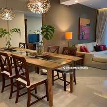 High Floor Well Furnished unit with Cosy ID with Grand Palace View