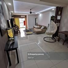 Suriamas Middle Floor 3-Bedrooms Unit For Sale 