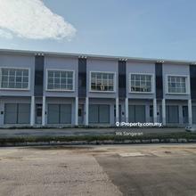 Pejabat Kedai Dua Tingkat di Parit Buntar