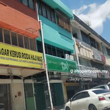 Facing Main Road, Good R.O.I. Around 5%, Taman Sri Ampang, 3 Sty, Good
