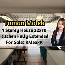 Taman Molek, 1 Storey House 22x70, Kitchen Fully Extended, Gated Guard