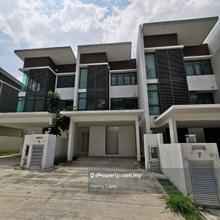 Corner 3 Sty House 32x80 Villa Citrine Cristal Serin Schuman Cyberjaya