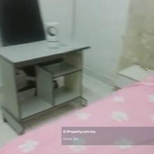 Flora Damansara for rent 
