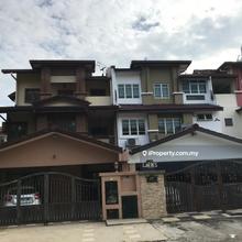 Terrace house for Sale