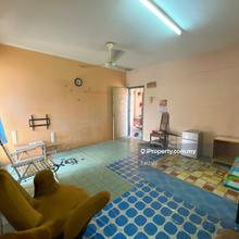 Walk Up Low Cost Apt 3bed/2bath Near MRT For Sale Seri Kembangan Sgr