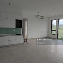 Big size 5 bedrooms unit