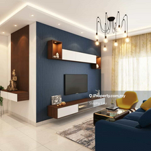 Freehold walking distance 180M to LRT station