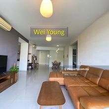 Modern Minimalist Unit, in great condition