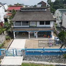 Nice Maintained Bungalow House