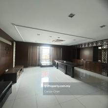 Reno office with furnishing