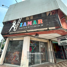 Double storey corner shop house at Sri Kota traffic lights