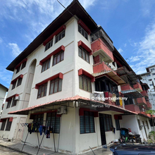 Low Cost Flat/ Ground Floor/ Renovated/ Taman Perling Jalan Camar 14