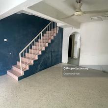 Near to United shopping mall,near restaurant 