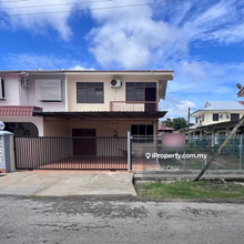 Double Storey Terrace Corner House For Rent in Miri