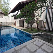 Tastefully Renovated, With Private Huge Pool 