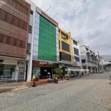 Subang Jaya ss19 4 Storey Shoplot