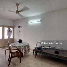 Charming 1-Storey Terrace House in Bustling Neighbourhood