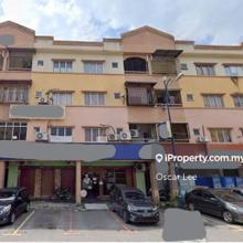 Ground Floor Adjoining Shop