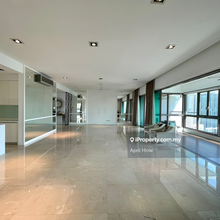 Huge lanai & balcony facing KL city view 4bedders w private lift lobby