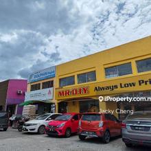 Facing Main Road, Taman Rakan, 2 Sty Whole Block For Rent. 