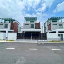 3 Storey Bungalow @ Seri Austin Height, Original Bare Unit
