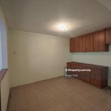 Renovated 2-Storey Link House in Prime Ss21, Damansara Utama