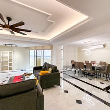 Corner, Low Density, Exclusive! Seller's Vacation Home!