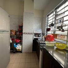 3 storey 4room 4 attached bathrooms