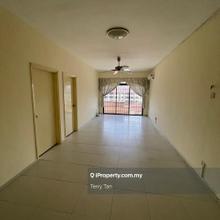Skudai Villa Facing Pool View