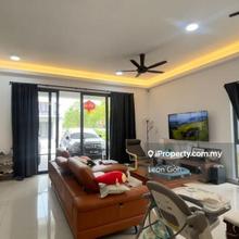 Corner Lot Twentyfive 7 Kota Kemuning For Sale