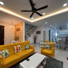 Facing Empty 2.5 Storey 22x65 Freehold Kitchen Extend Gate Guarded